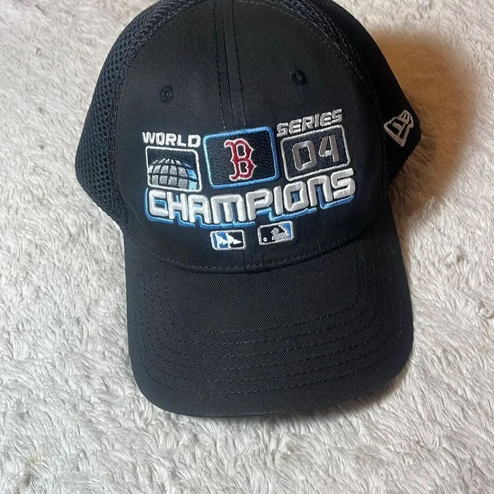 Vintage 2004 Boston Red Sox World Series champions hat